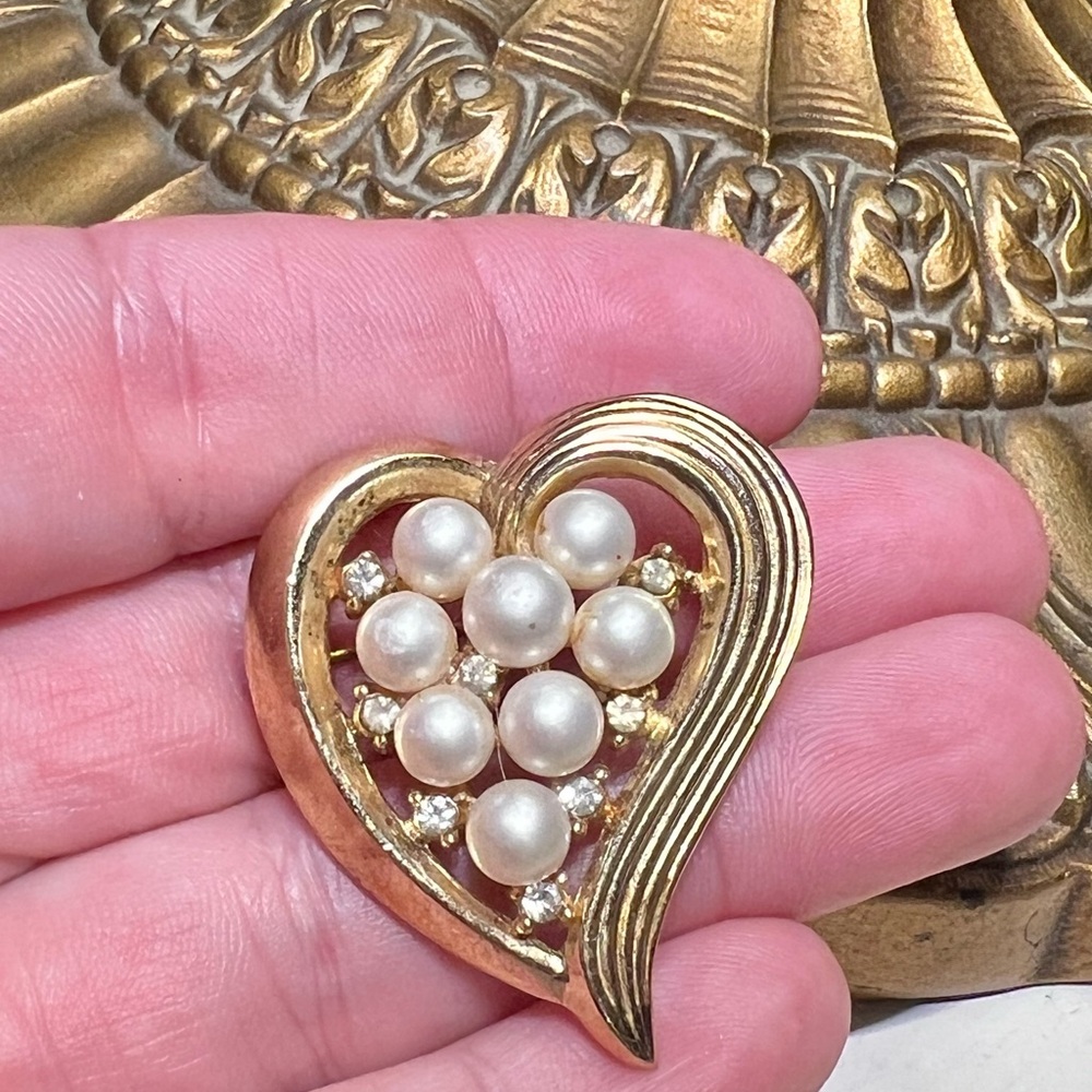 Vintage Trifari Heart Brooch Pin Pearls & Rhinestones Love Valentines